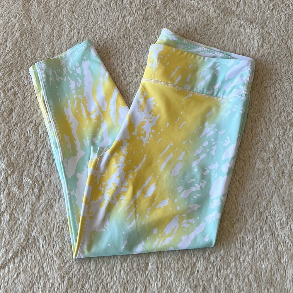 Fabletics tie dye pastel leggings size large
